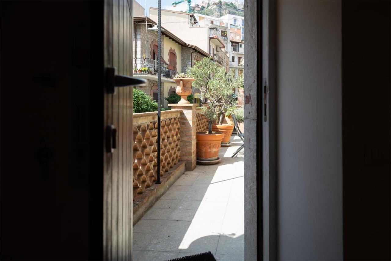 Diodoro Luxury Apartments - Taormina Holidays Exterior foto